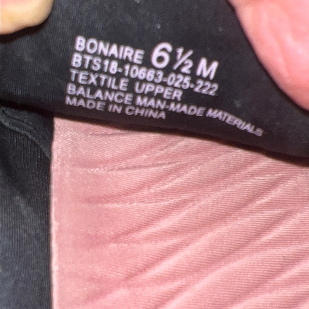 BARETRAPS Bonaire Women's Slip- on Black W/ Peach Embroidery Shoes Sz. 6 1/2 M - Picture 8 of 8